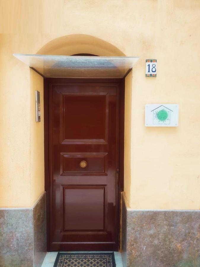 Villa La Dimora Di Lexy Palermo Esterno foto